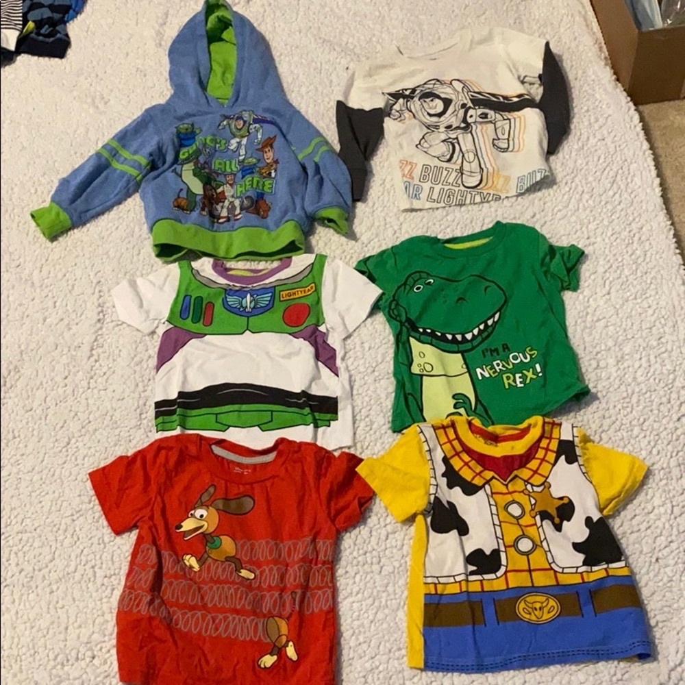 Not available - 2T Disney Toy Story t-shirts